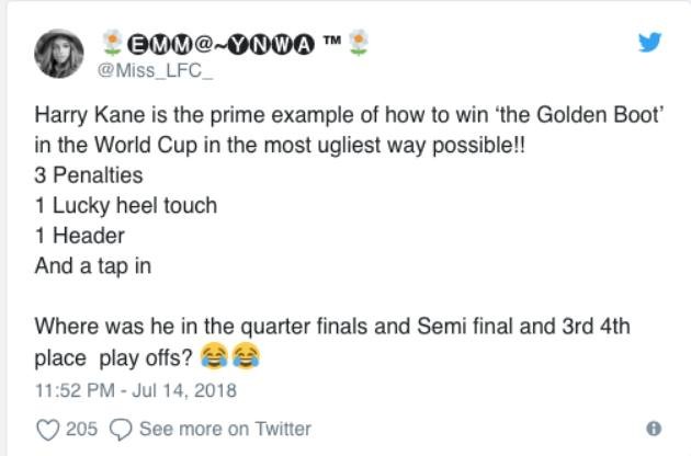 'Chiếc giày vàng World Cup vô dụng nhất trong lịch sử' - Bóng Đá