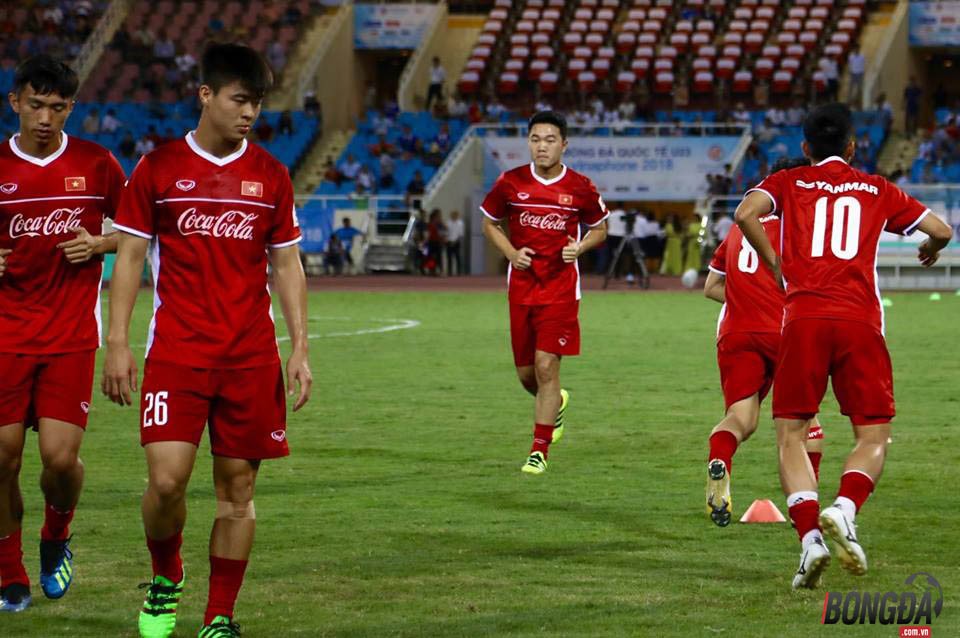 TRỰC TIẾP U23 Việt Nam vs U23 Palestine (H1): Văn Lâm bắt chính thay Bùi Tiến Dũng - Bóng Đá