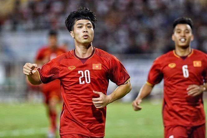 Dư âm U23 Việt Nam 2-1 Palestine: Công Phượng rực sáng, thầy Prark bình thản - Bóng Đá