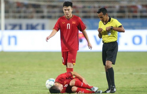 Cập nhật chấn thương Quang Hải:  Fan lo lắng thầy Park báo tin mừng - Bóng Đá