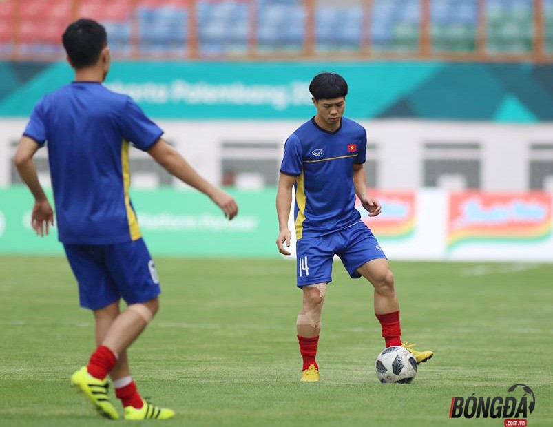 TRỰC TIẾP U23 Việt Nam vs U23 Pakistan: Tiến Dũng bắt chính, Công Phượng - Anh Đức đá cặp trên hàng công - Bóng Đá