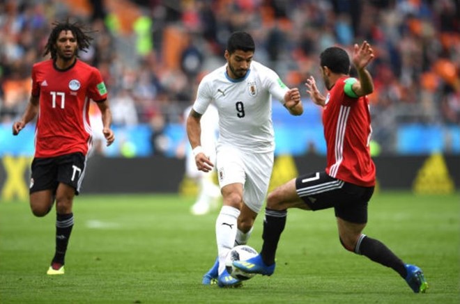 ‘Pele, Messi, Maradona cũng từng chơi tệ như Suarez thôi’ - Bóng Đá
