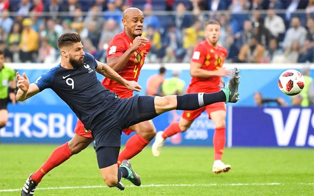 Giroud - Chuyện lạ lùng của một tiền đạo không biết dứt điểm - Bóng Đá