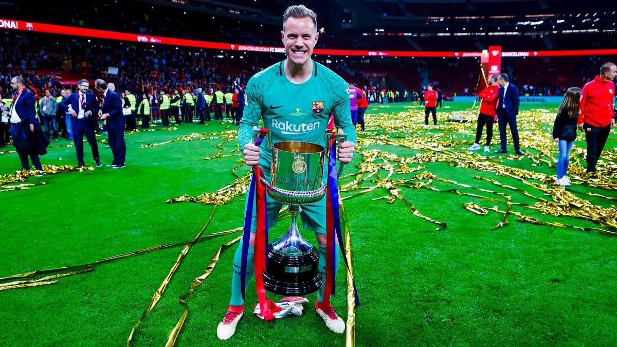 Đội hình kết hợp Real - Barcelona:  - Bóng Đá