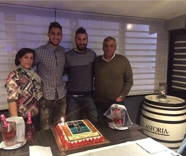 Nóng: Donnarumma xin AC Milan tha thứ  - Bóng Đá