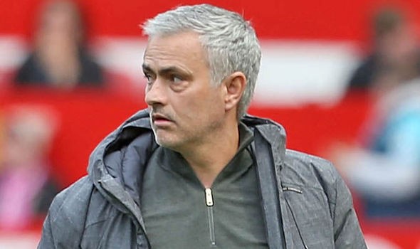 Nếu Mourinho chơi ngôn, Man Utd có thể bị phạt nặng - Bóng Đá