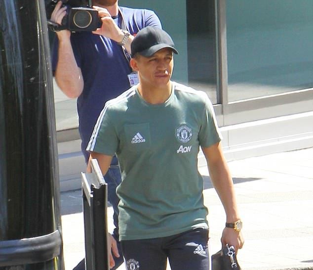 Dàn sao Man Utd đến khách sạn siêu sang, sẵn sàng chiến Tottenham - Bóng Đá
