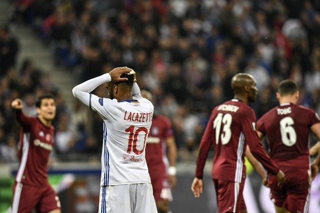 Ryan Babel lập công, Bekistas vẫn bị Lyon lội ngược dòng  - Bóng Đá