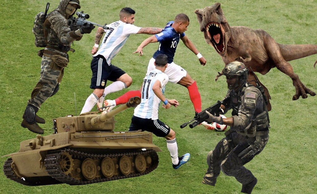 Sau thất bại, Messi và Ronaldo thành nạn nhân của ảnh chế - Bóng Đá