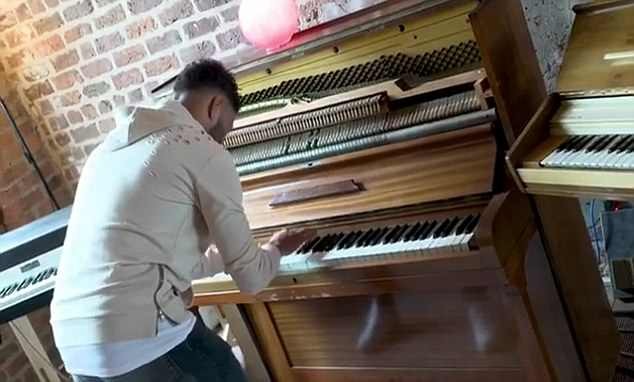 Choáng váng với tiện nghi như khách sạn 5 sao trong căn nhà rao bán của CR7 - Bóng Đá