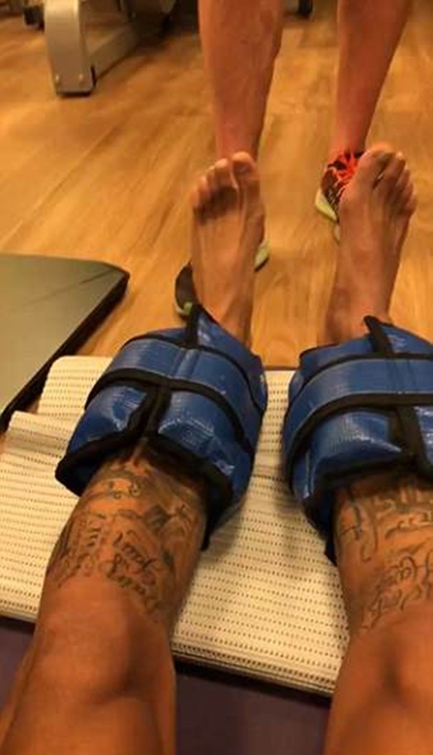 Neymar vùi mình trong phòng tập gym, hẹn ngày trở lại - Bóng Đá