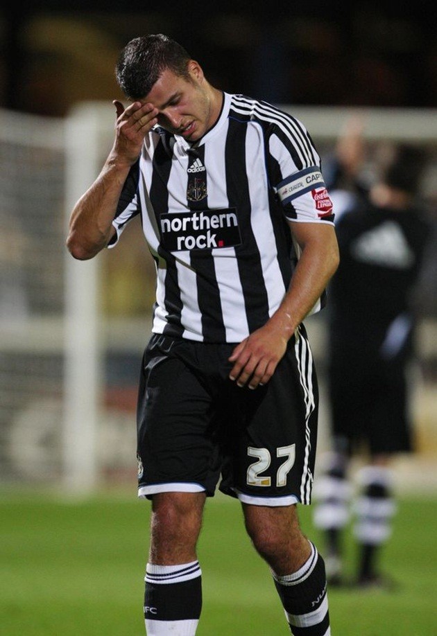 8 vụ ‘gà nhà đá nhau’ kinh hoàng trong bóng đá: Balotelli nện luôn ông thầy - Bóng Đá