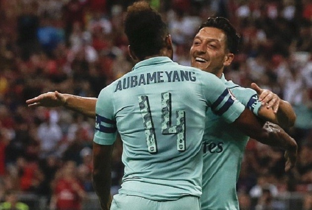 Emery muốn đá hai tiền đạo, nhưng quyết định thuộc về Aubameyang - Bóng Đá