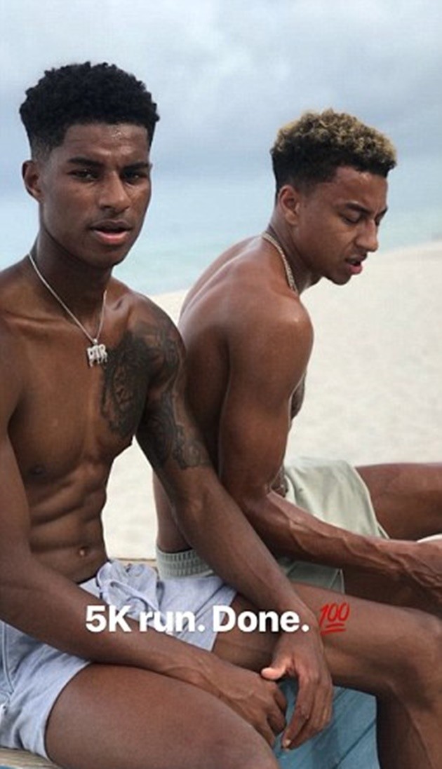 Jesse Lingard và Marcus Rashford dính như sam ở biển Miami - Bóng Đá