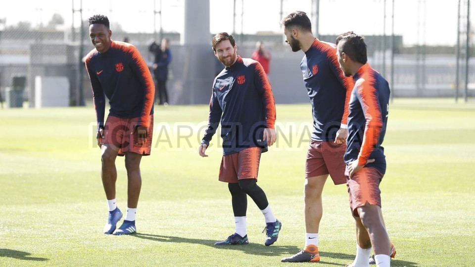barca tập luyện - Bóng Đá
