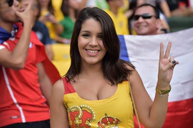 Những hội chị em nào làm cả World Cup xốn xang? - Bóng Đá