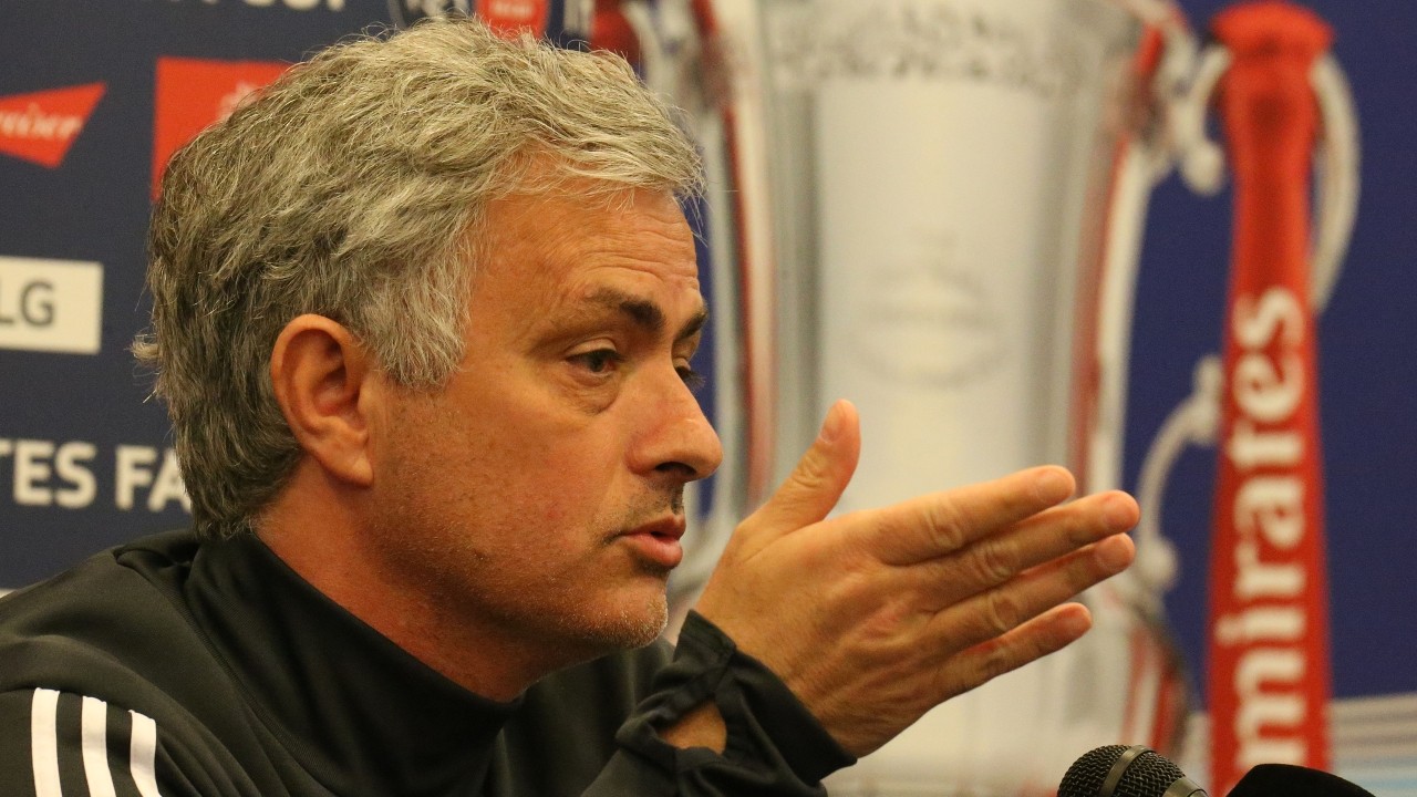 Nếu đánh bại Tottenham, Mourinho lại phải cám ơn Fulham - Bóng Đá