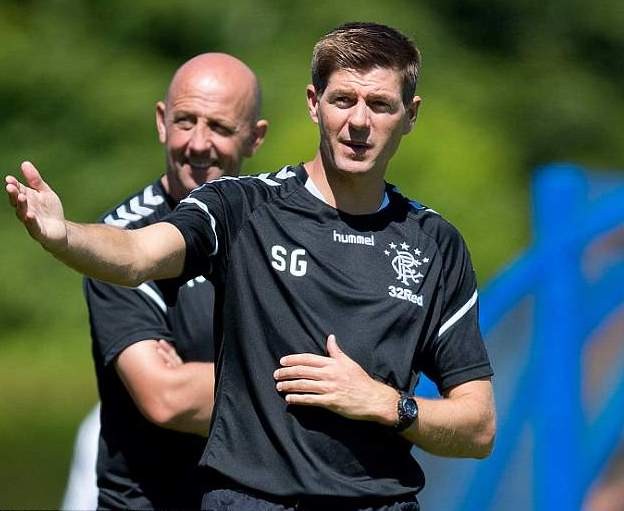 Huyền thoại Liverpool Steven Gerrard có trận thắng đầu tiên với Rangers - Bóng Đá