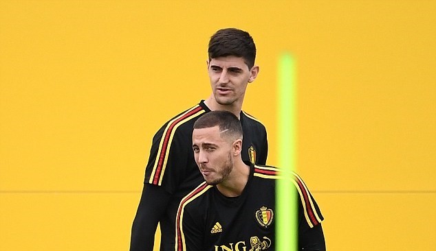 Griezmann giễu cợt Courtois: 'Chelsea đá đẹp như Barcelona sao?' - Bóng Đá