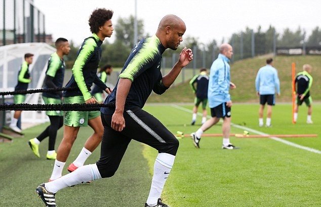 Gabriel Jesus gây cười với pha hãm bóng có một không hai - Bóng Đá
