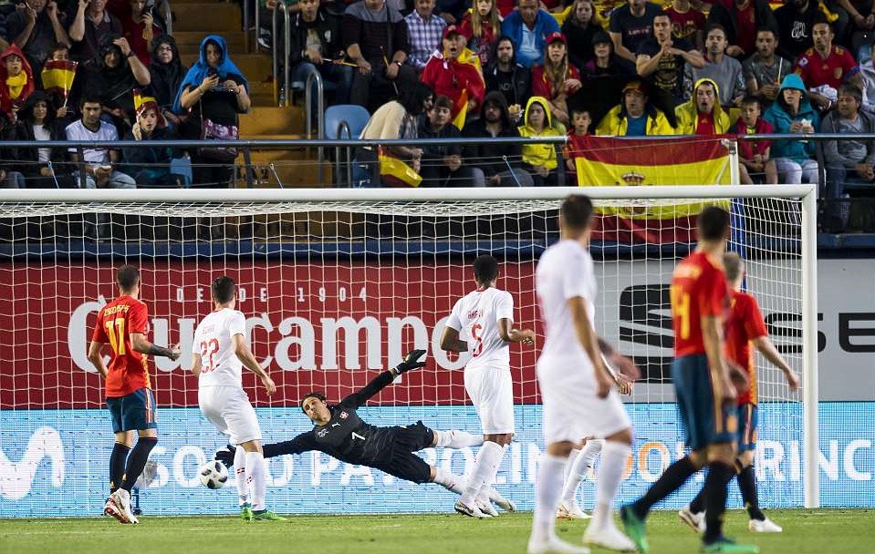 Sai lầm hiếm hoi của David de Gea - Bóng Đá