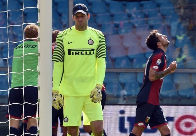 Thua Genoa, Inter vỡ mộng châu Âu - Bóng Đá