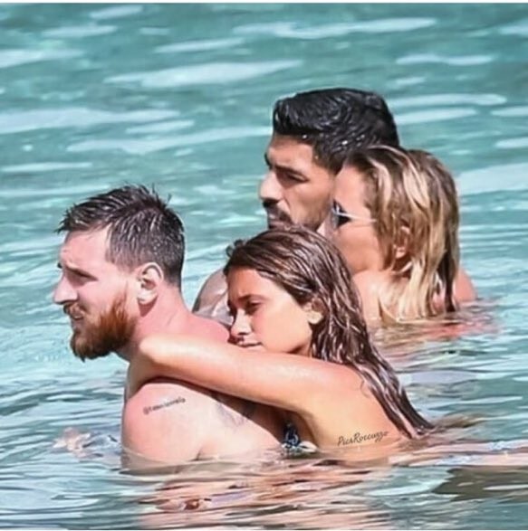 Pires và các đồng đội đăng quang ở giải Star Sixes - Bóng Đá