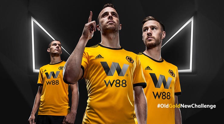 10 bộ áo đấu đẹp nhất mùa bóng 2018/19 - Bóng Đá