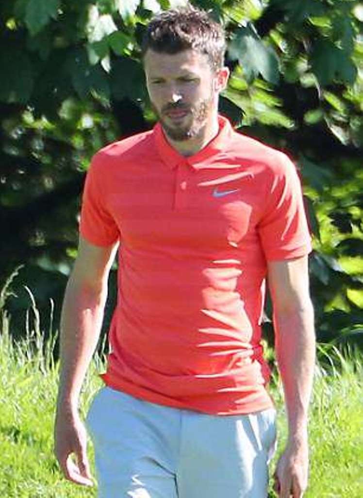 Carrick trổ tài đánh golf cùng Scholes và Nicky Butt - Bóng Đá
