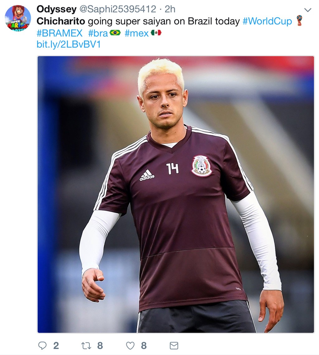 Sau Neymar, đến lượt mái tóc 'tắc kè hoa' của Chicharito bị chế giễu - Bóng Đá