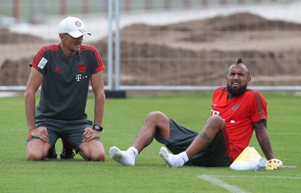 Những thái cực trái ngược nhau ngày Bayern Munich hội quân - Bóng Đá