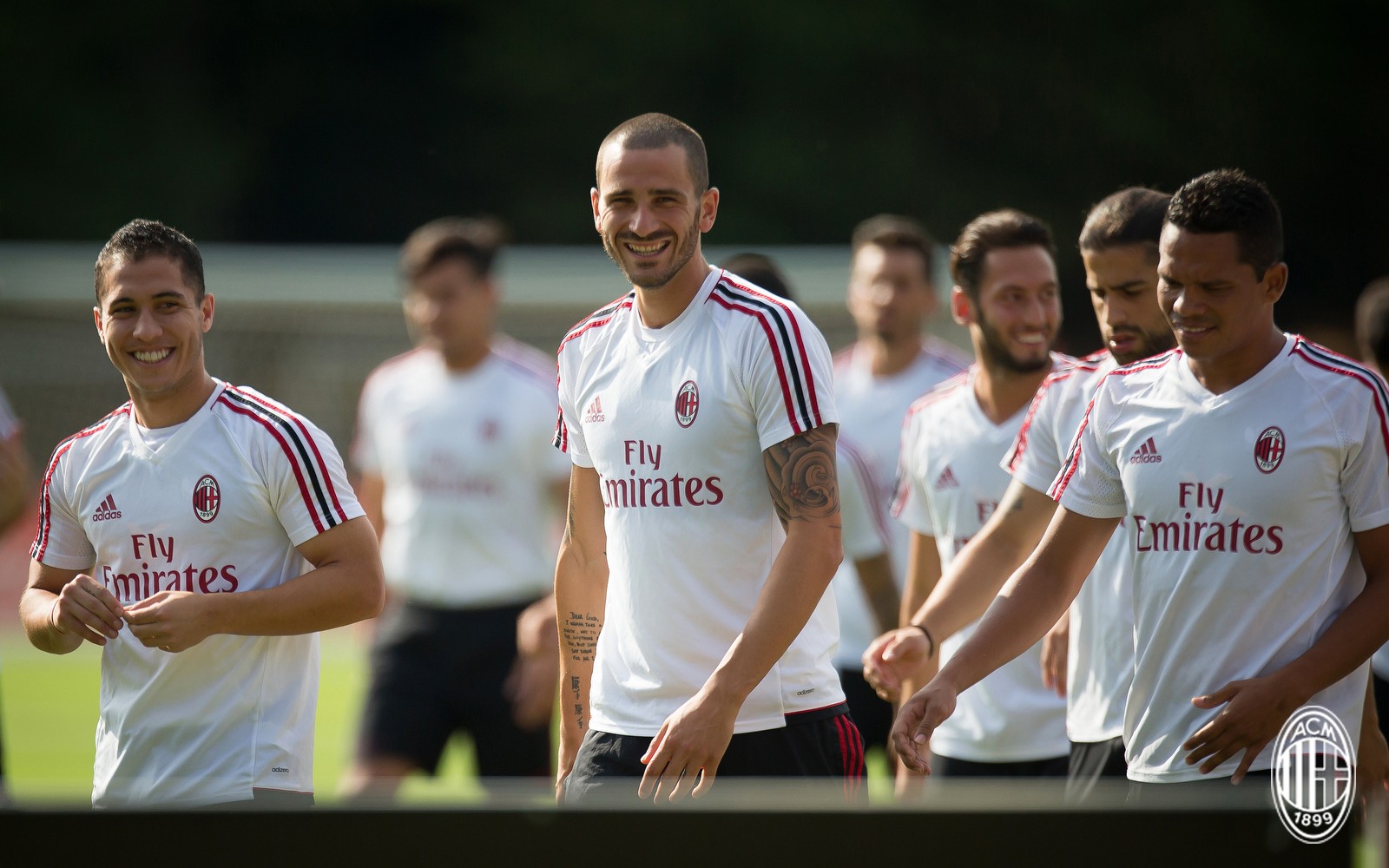 Các tân binh Milan rạng rỡ trước ngày đấu Betis - Bóng Đá