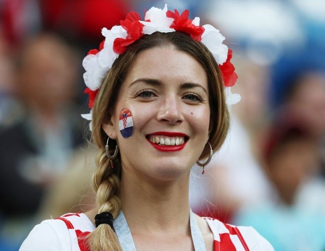Những bóng hồng nổi bật với lá quốc kì trên mặt tại World Cup 2018 - Bóng Đá