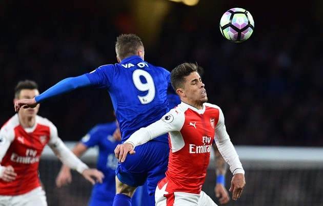 Monreal tiếp tục tỏa sáng giúp Arsenal sáng cửa top 4 - Bóng Đá
