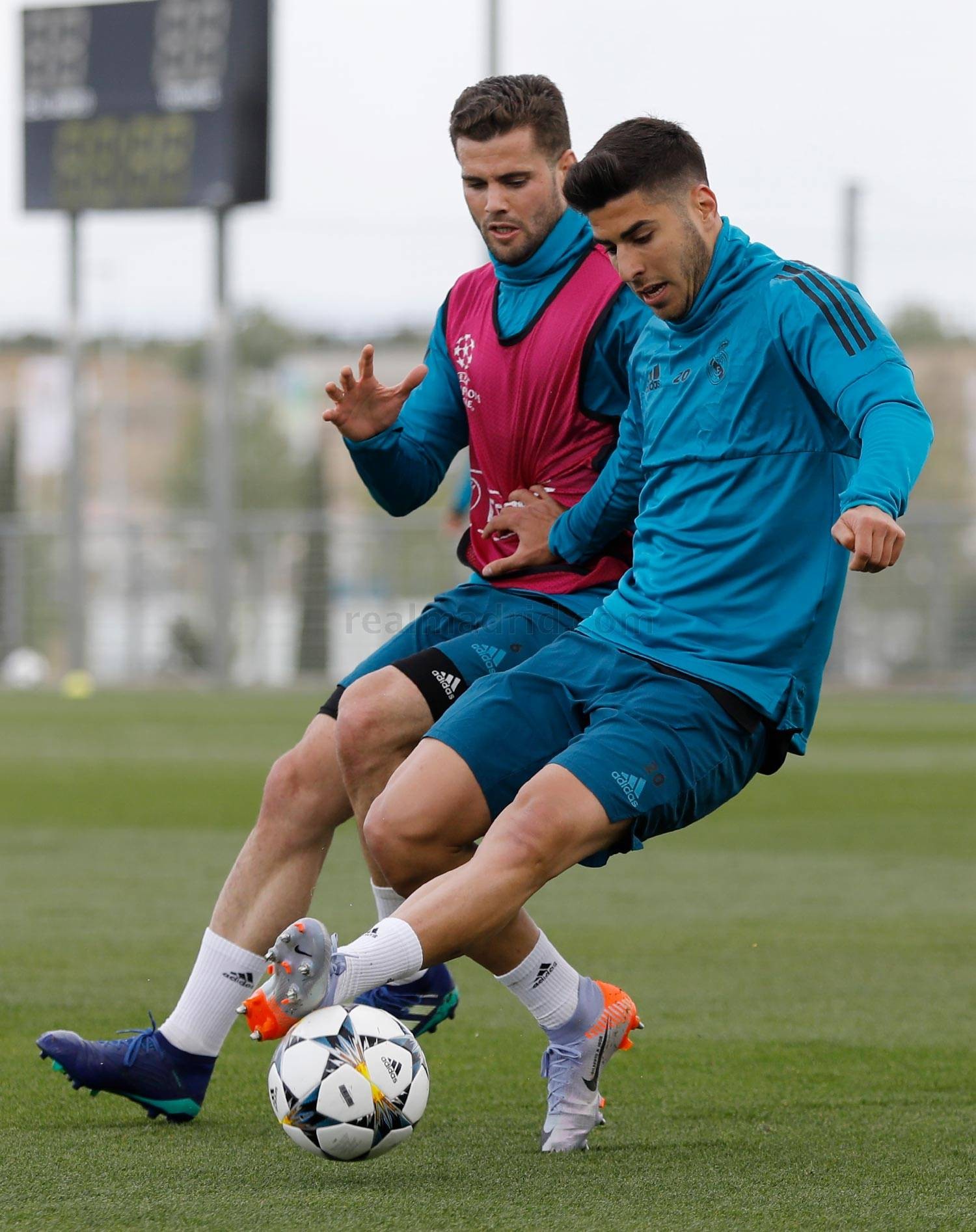 Biến lớn ở tuyển Đức: Sao Chelsea suýt ẩu đả với Joshua Kimmich - Bóng Đá