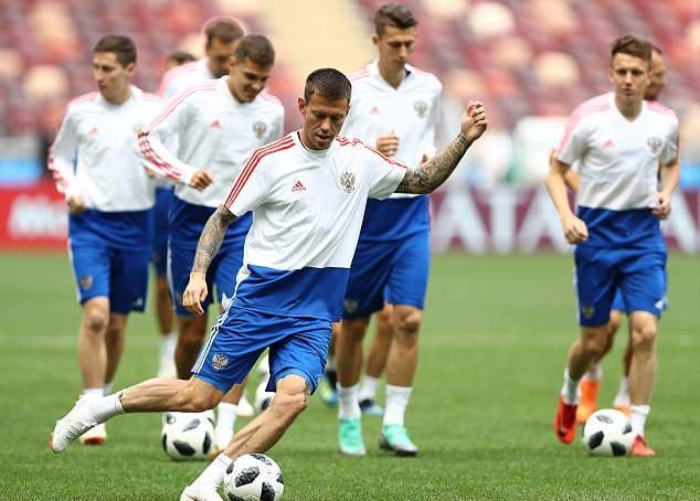 Bonucci đỏ mặt vì bài tâp của Montella - Bóng Đá