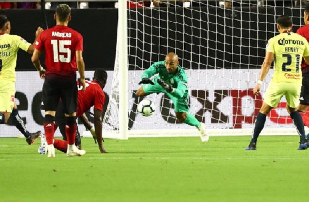 Mata ghi bàn nhưng tân binh của Mourinho mới là 