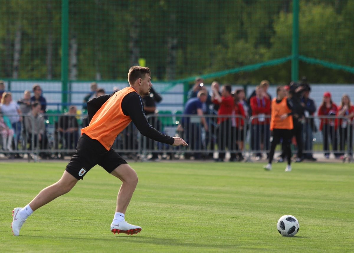 Ảnh Shaqiri đi ăn trưa - Bóng Đá