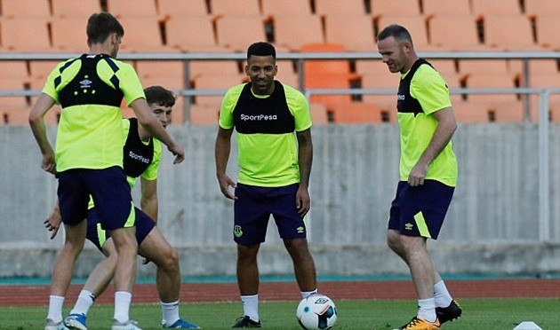Rooney tập luyện hăng say trước trận ra mắt - Bóng Đá