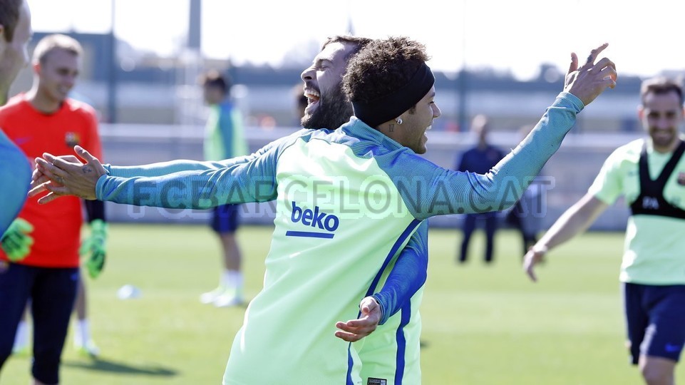 buổi tập của barca - Bóng Đá