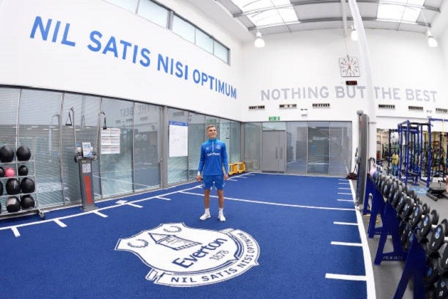 Vừa tới Everton, Digne đã ghi điểm bằng sự chuyên nghiệp - Bóng Đá