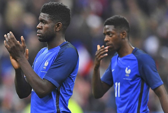 Người bí ẩn trở lại, xuất hiện trên sân tập Man Utd - Bóng Đá