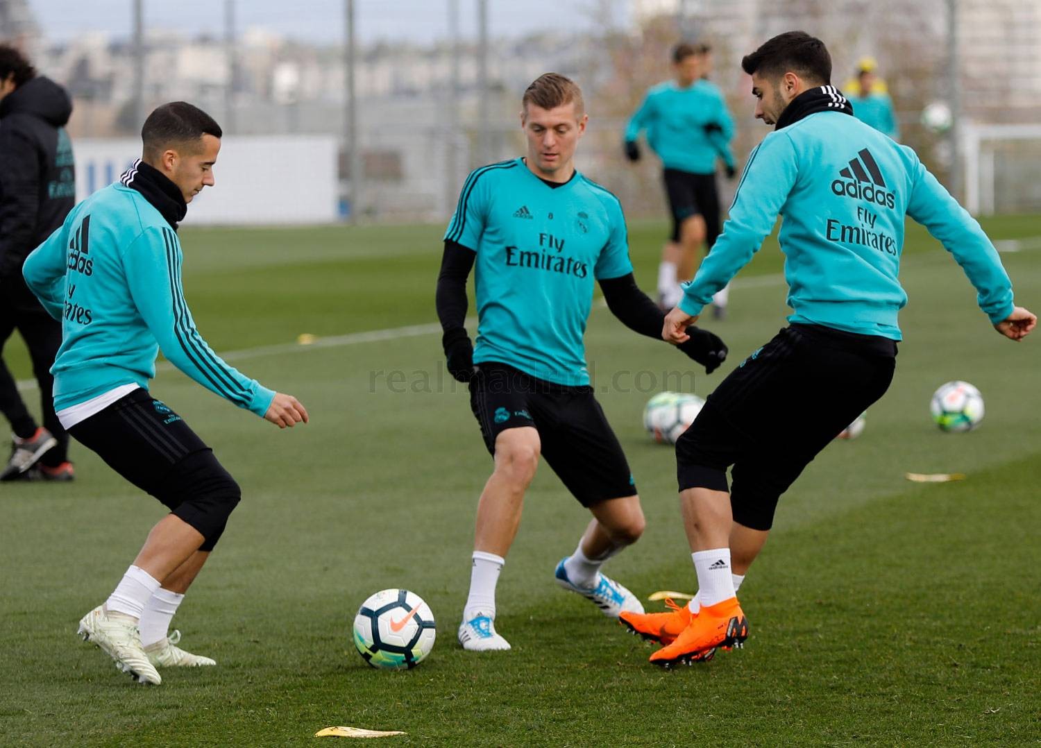 Đội hình đắt giá nhất lịch sử Man City: Hàng thủ khủng khiếp - Bóng Đá