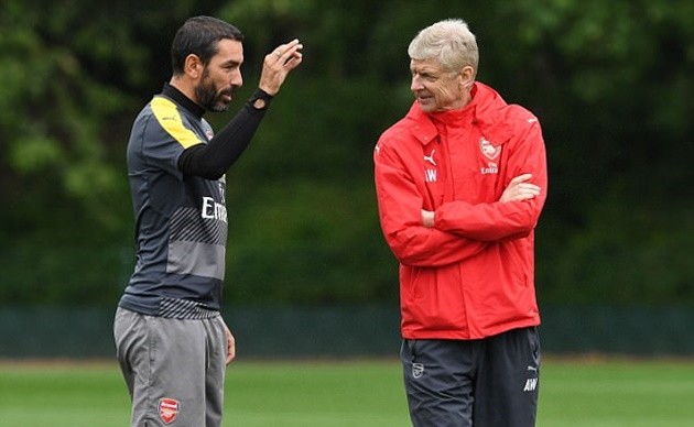 Sanchez cười thả ga trước trận đấu bù với Sunderland - Bóng Đá