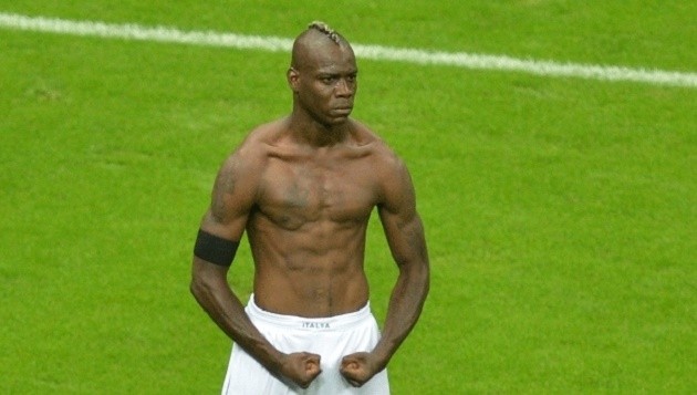 Mario Balotelli: Cuộc đời của kẻ bất hạnh và bức tượng Warsaw - Bóng Đá