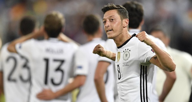  Đại diện Ozil: 'Hoenness tự sỉ nhục bản thân, thật xấu hổ cho Bayern Munich!' - Bóng Đá