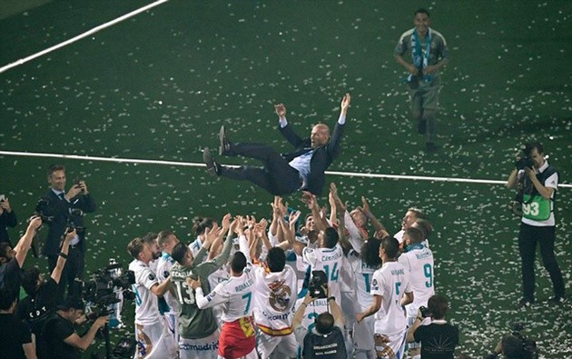 Chùm ảnh các cầu thủ Real Madrid ăn mừng - Bóng Đá