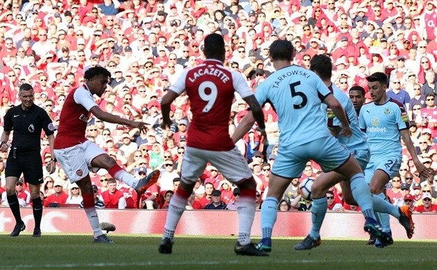 Trước khi chia tay, Arsene Wenger đã gửi lại 