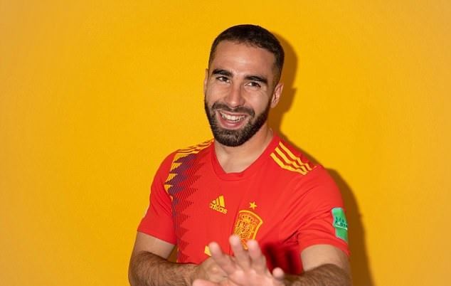 Chụp ảnh chân dung, Ramos không quên 'xỏ xiên' Liverpool - Bóng Đá