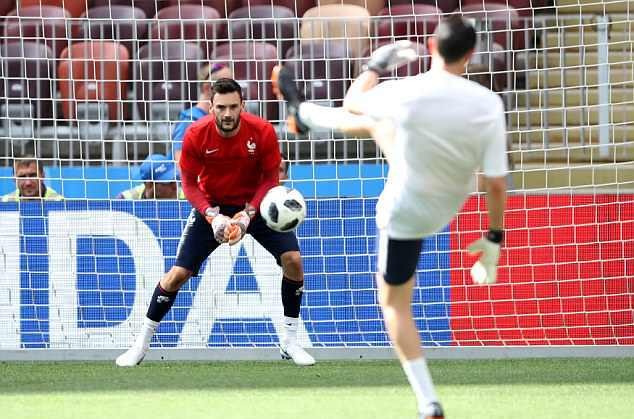 Dalot trở lại, Fred mạnh mẽ tập luyện trước trận đấu với Liverpool - Bóng Đá